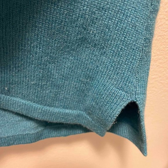 Vintage Blue Cashmere V-neck Sweater - Picture 5 of 5
